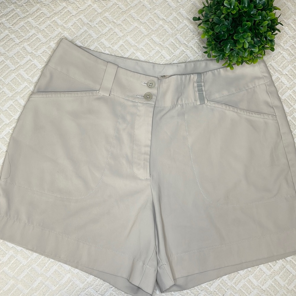 Nike womens drifit golf shorts size small 4.5” inseam